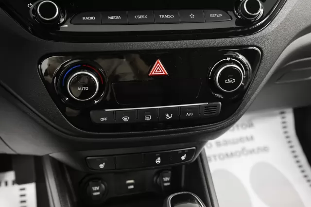 Hyundai Solaris 2022