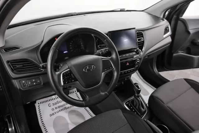 Hyundai Solaris 2022