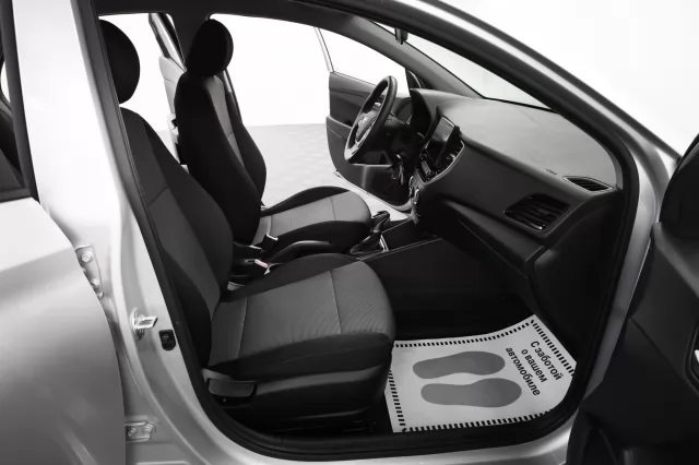 Hyundai Solaris 2022