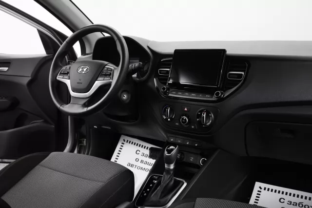 Hyundai Solaris 2022