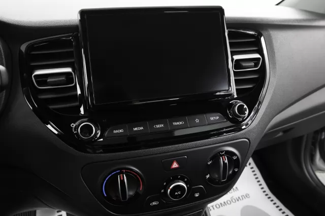 Hyundai Solaris 2022