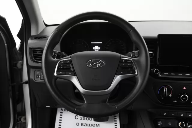 Hyundai Solaris 2022