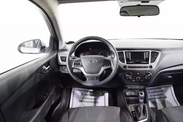 Hyundai Solaris 2022