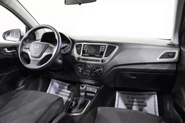 Hyundai Solaris 2022