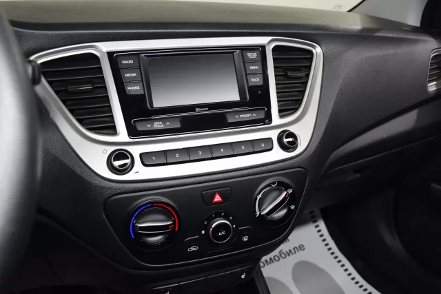 Hyundai Solaris 2022