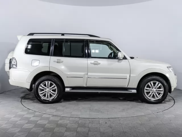 Mitsubishi Pajero 2006