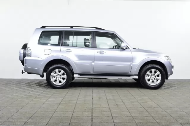 Mitsubishi Pajero 2012