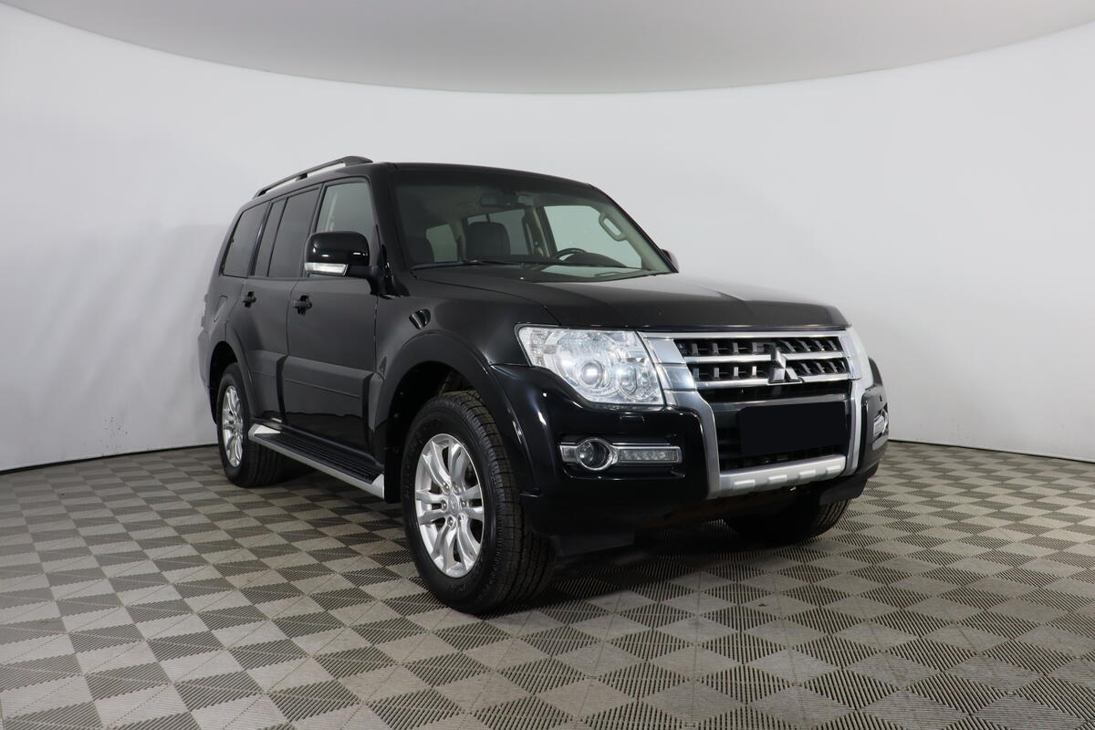 Mitsubishi Pajero 2020