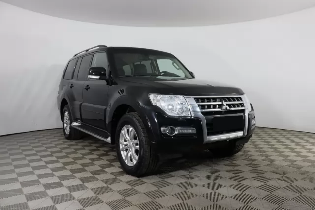 Mitsubishi Pajero 2020