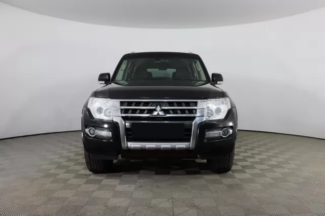 Mitsubishi Pajero 2020