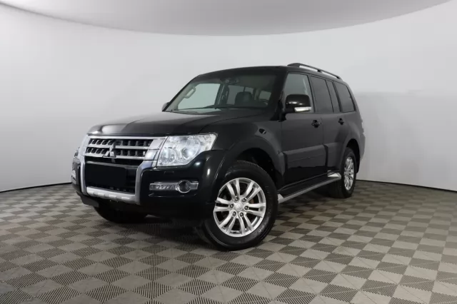 Mitsubishi Pajero 2020