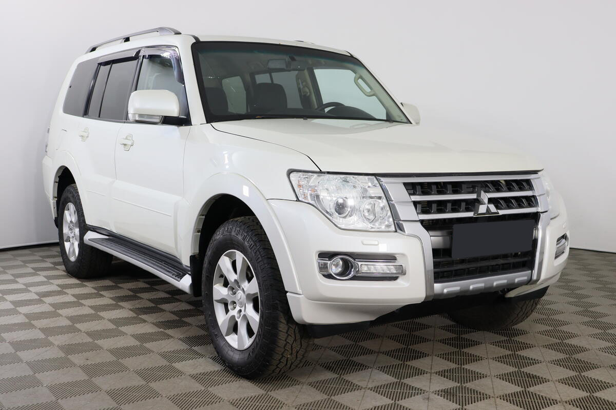 Mitsubishi Pajero 2021