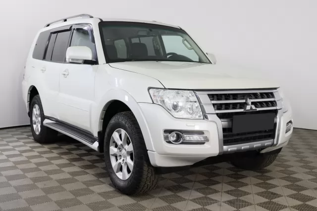 Mitsubishi Pajero 2021