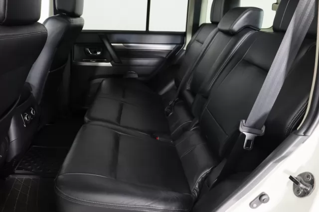 Mitsubishi Pajero 2021