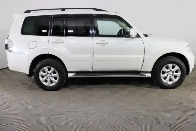 Mitsubishi Pajero 2021