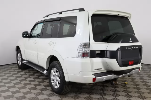 Mitsubishi Pajero 2021