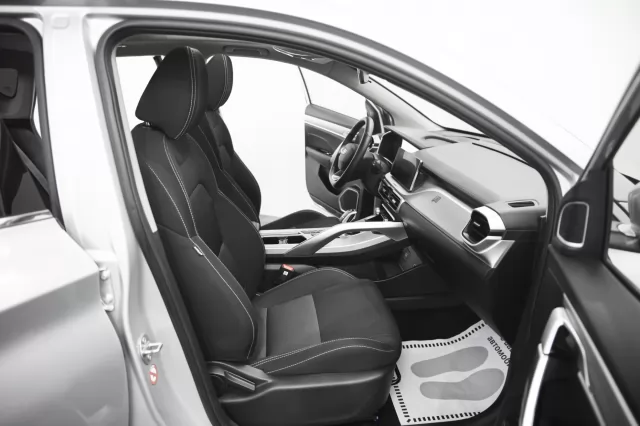 Geely Coolray 2021