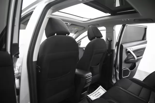 Geely Coolray 2021