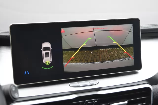 Geely Coolray 2021