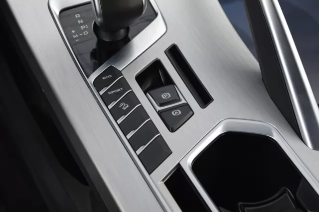 Geely Coolray 2021