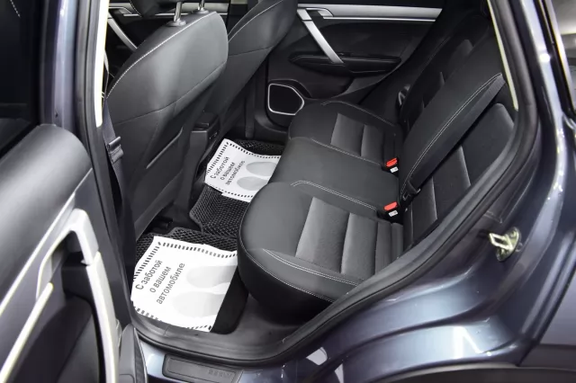 Geely Coolray 2021