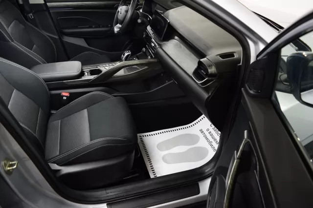 Geely Coolray 2021