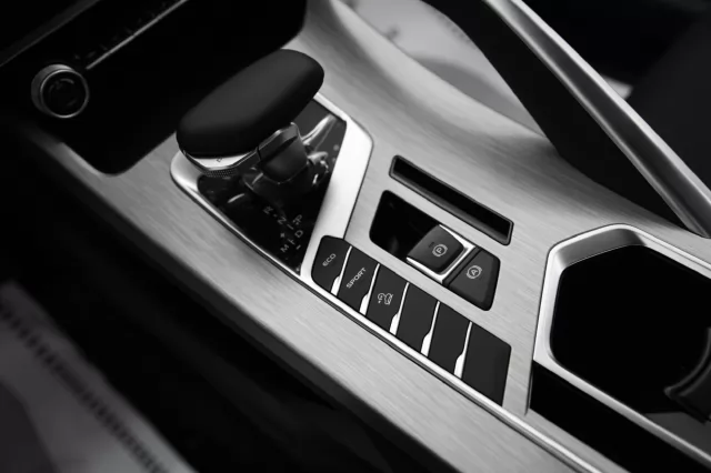 Geely Coolray 2021