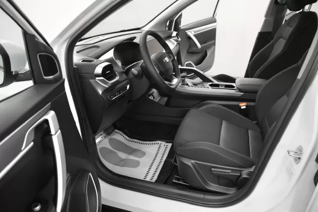 Geely Coolray 2021