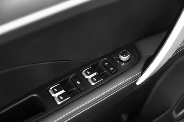 Geely Coolray 2021