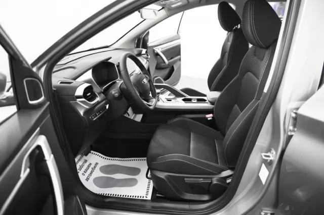 Geely Coolray 2021