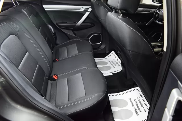 Geely Coolray 2021