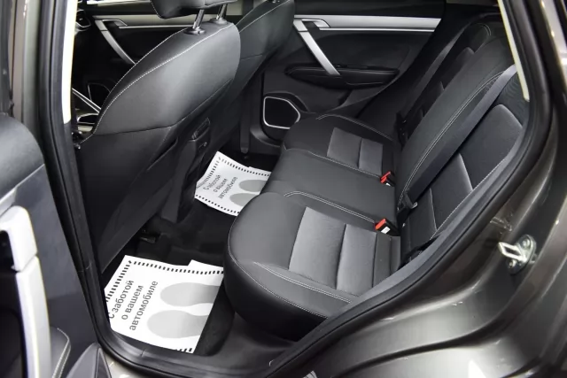 Geely Coolray 2021
