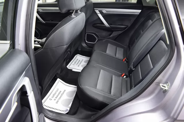 Geely Coolray 2021