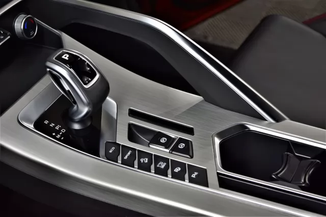 Geely Coolray 2021