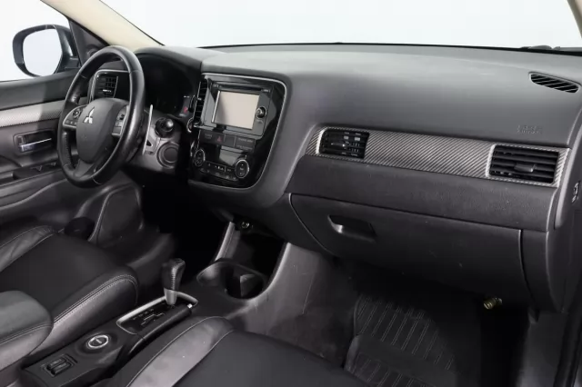 Mitsubishi Outlander 2014