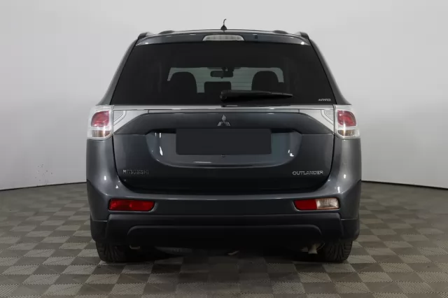 Mitsubishi Outlander 2014