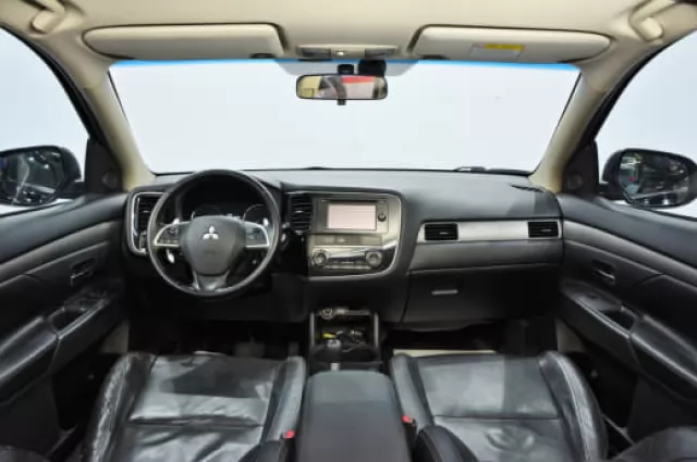Mitsubishi Outlander 2014
