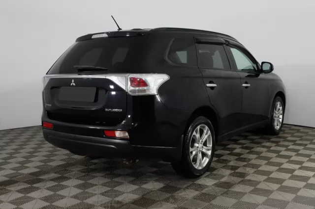 Mitsubishi Outlander 2013