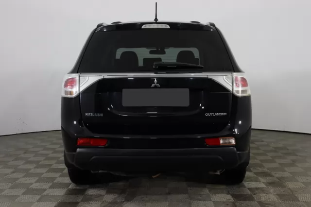 Mitsubishi Outlander 2013
