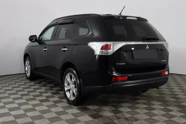 Mitsubishi Outlander 2013