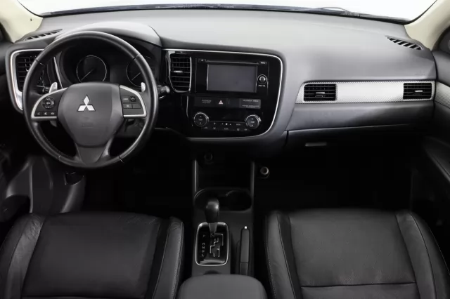 Mitsubishi Outlander 2013