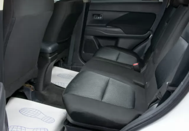 Mitsubishi Outlander 2012