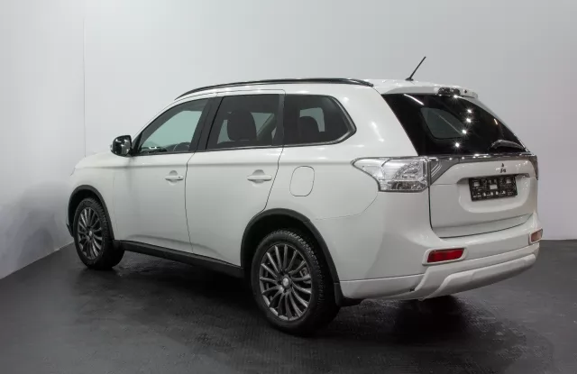 Mitsubishi Outlander 2012