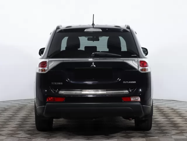 Mitsubishi Outlander 2014