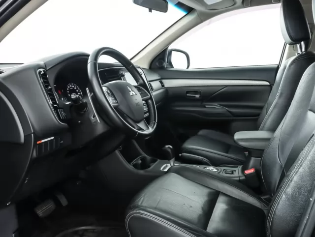 Mitsubishi Outlander 2014