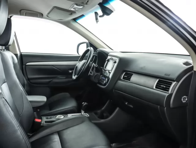 Mitsubishi Outlander 2014