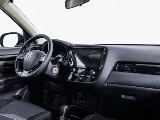 Mitsubishi Outlander 2016