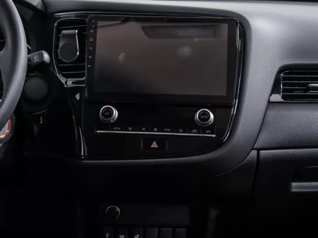Mitsubishi Outlander 2016