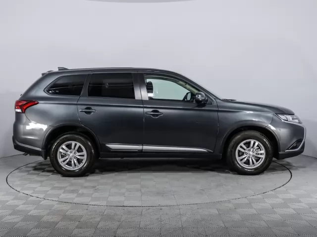 Mitsubishi Outlander 2016