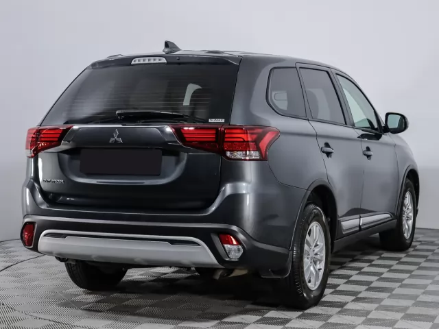 Mitsubishi Outlander 2016